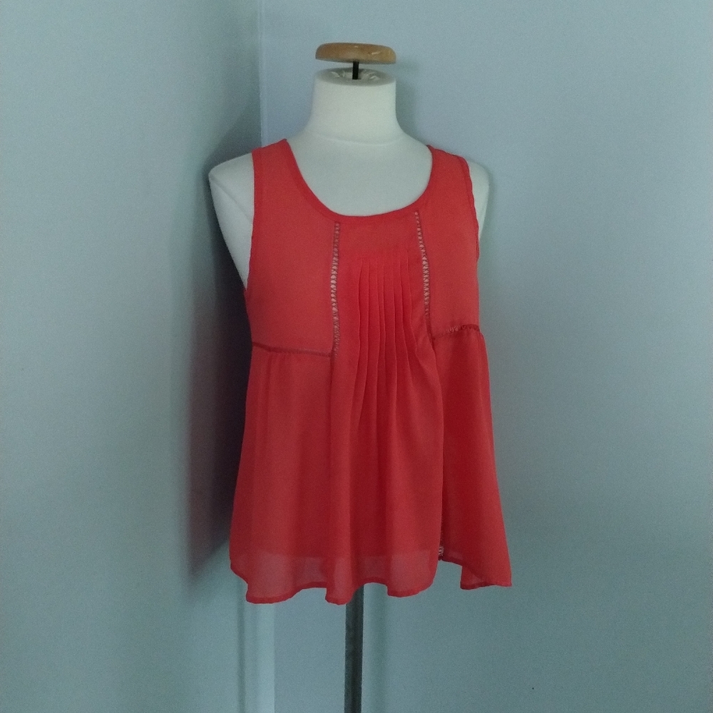 X XI sleevless blouse Size M